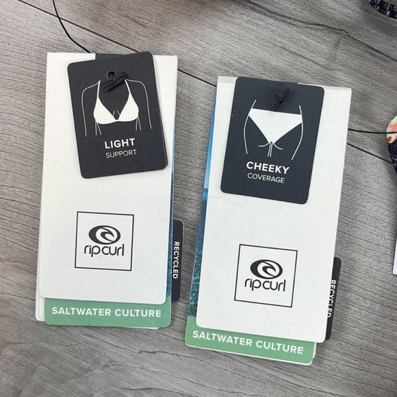 ☀️RIP CURL☀️ PARADISE CALLING
PARADISE CALLING CHEEKY BIKINI SET - Picture 13 of 13